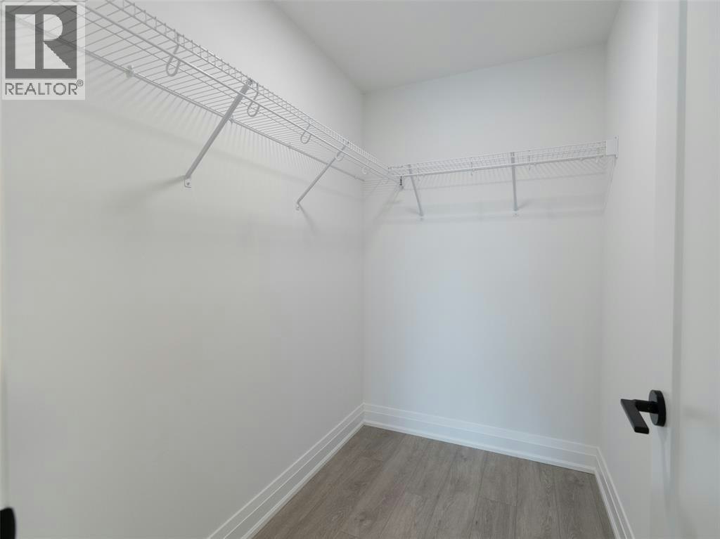 204-1540 Venetian Boulevard, Point Edward, ON, N7T 0A4 - 12