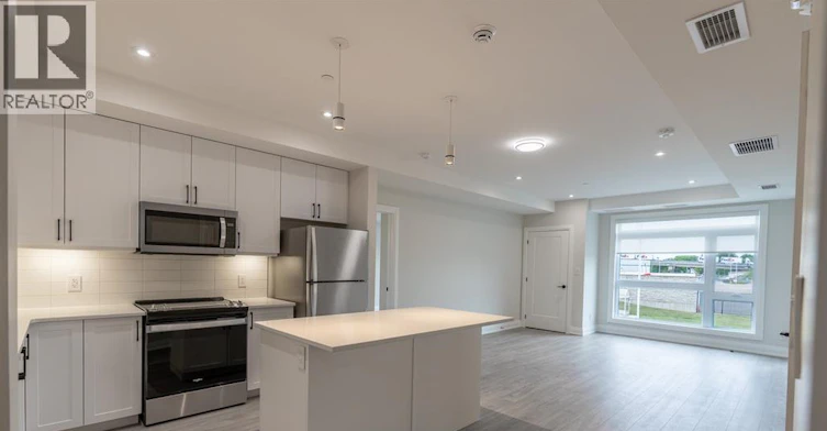 204-1540 Venetian Boulevard, Point Edward, ON, N7T 0A4 - 5