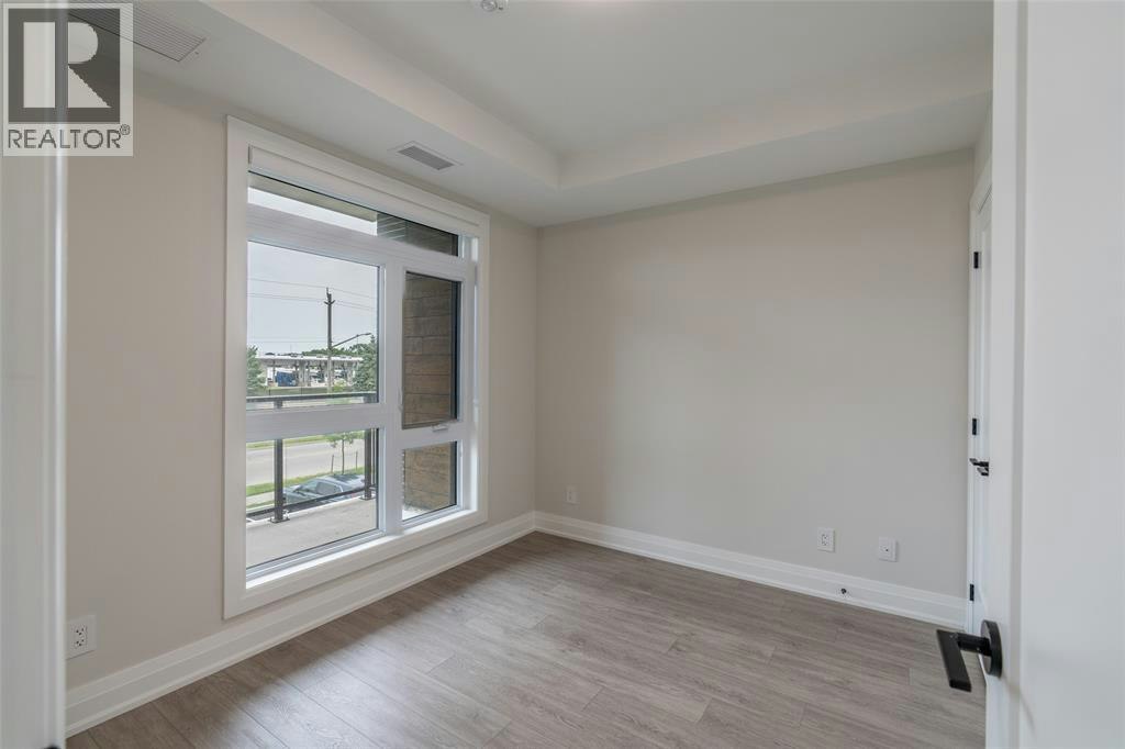 204-1540 Venetian Boulevard, Point Edward, ON, N7T 0A4 - 7
