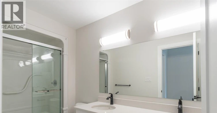 204-1540 Venetian Boulevard, Point Edward, ON, N7T 0A4 - 13