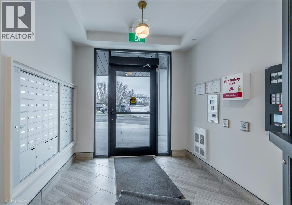 204-1540 Venetian Boulevard, Point Edward, ON, N7T 0A4 - 19
