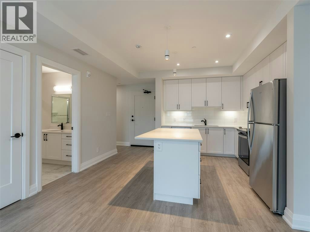 204-1540 Venetian Boulevard, Point Edward, ON, N7T 0A4 - 11