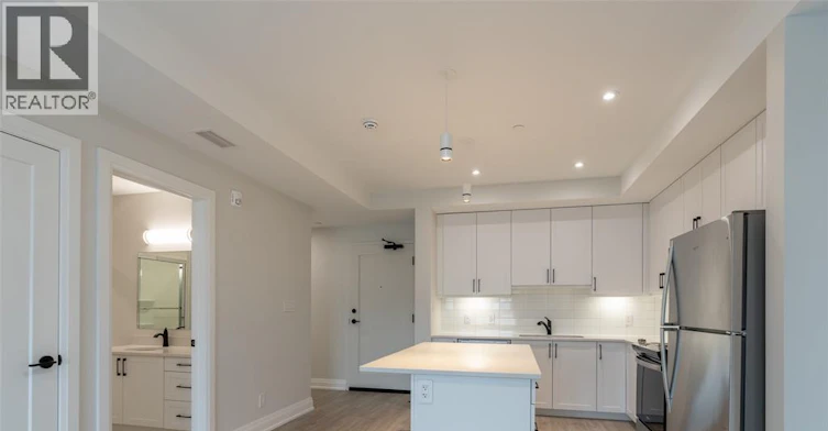 204-1540 Venetian Boulevard, Point Edward, ON, N7T 0A4 - 11