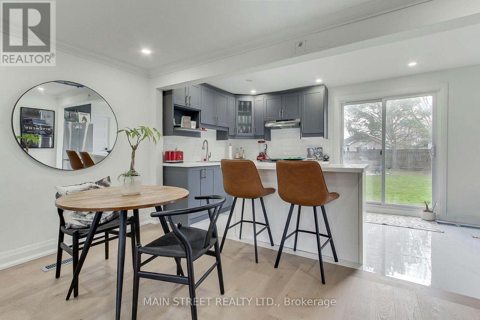 127 Woodfield Drive N, Georgina, ON, L0E 1N0