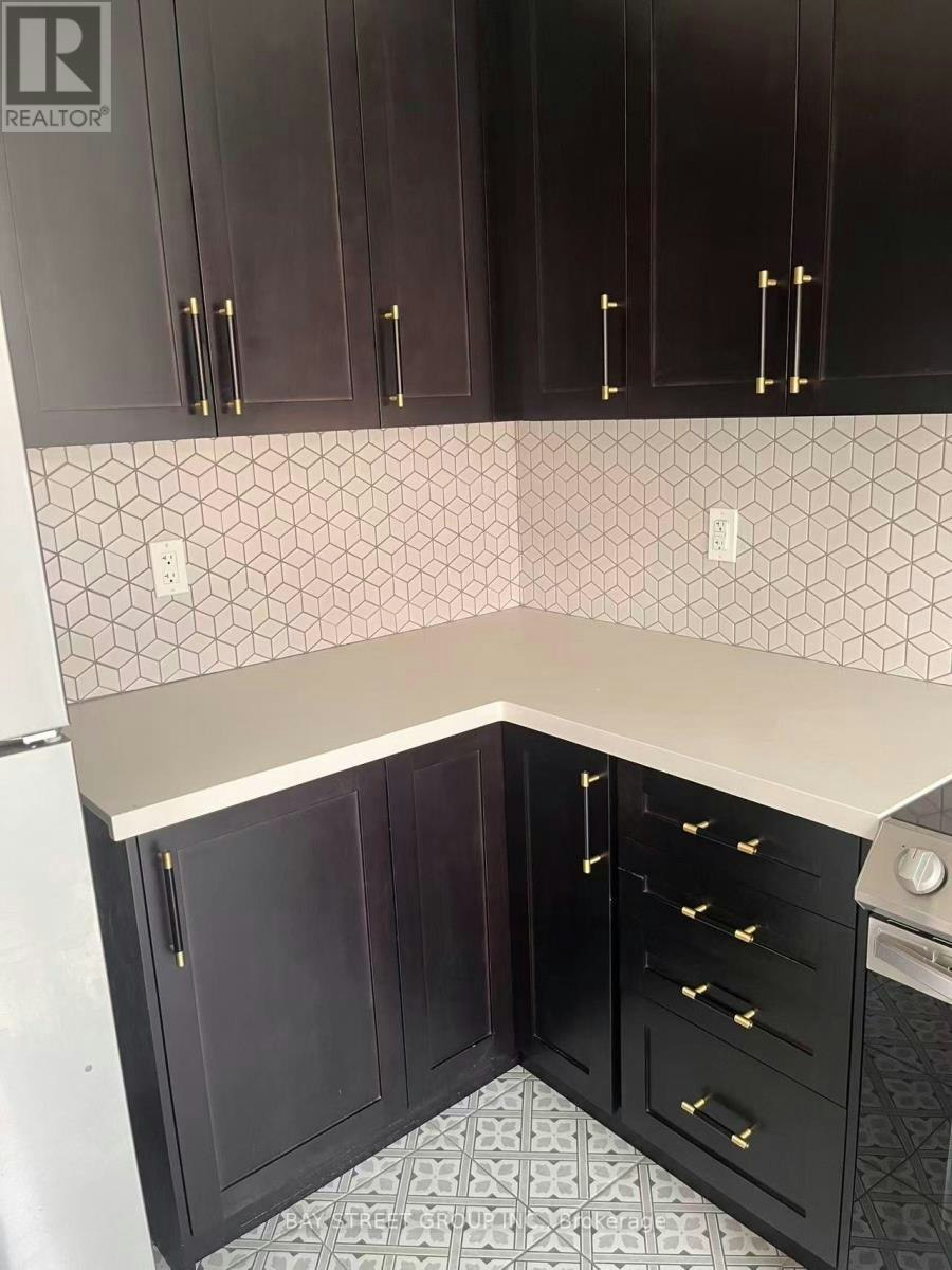 25 Garrett Styles Drive, Georgina, ON, L4P 0J1 - 15
