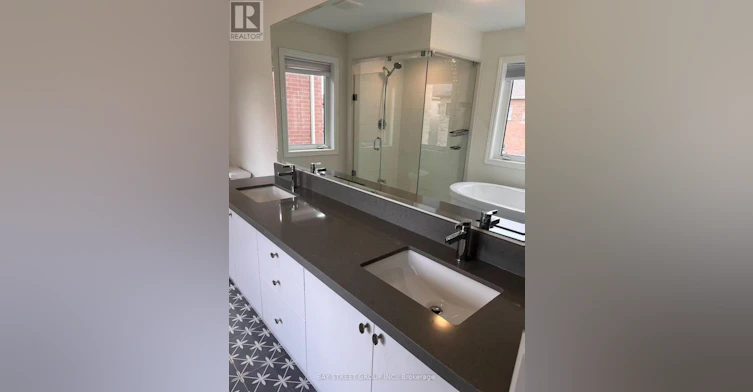 25 Garrett Styles Drive, Georgina, ON, L4P 0J1 - 30