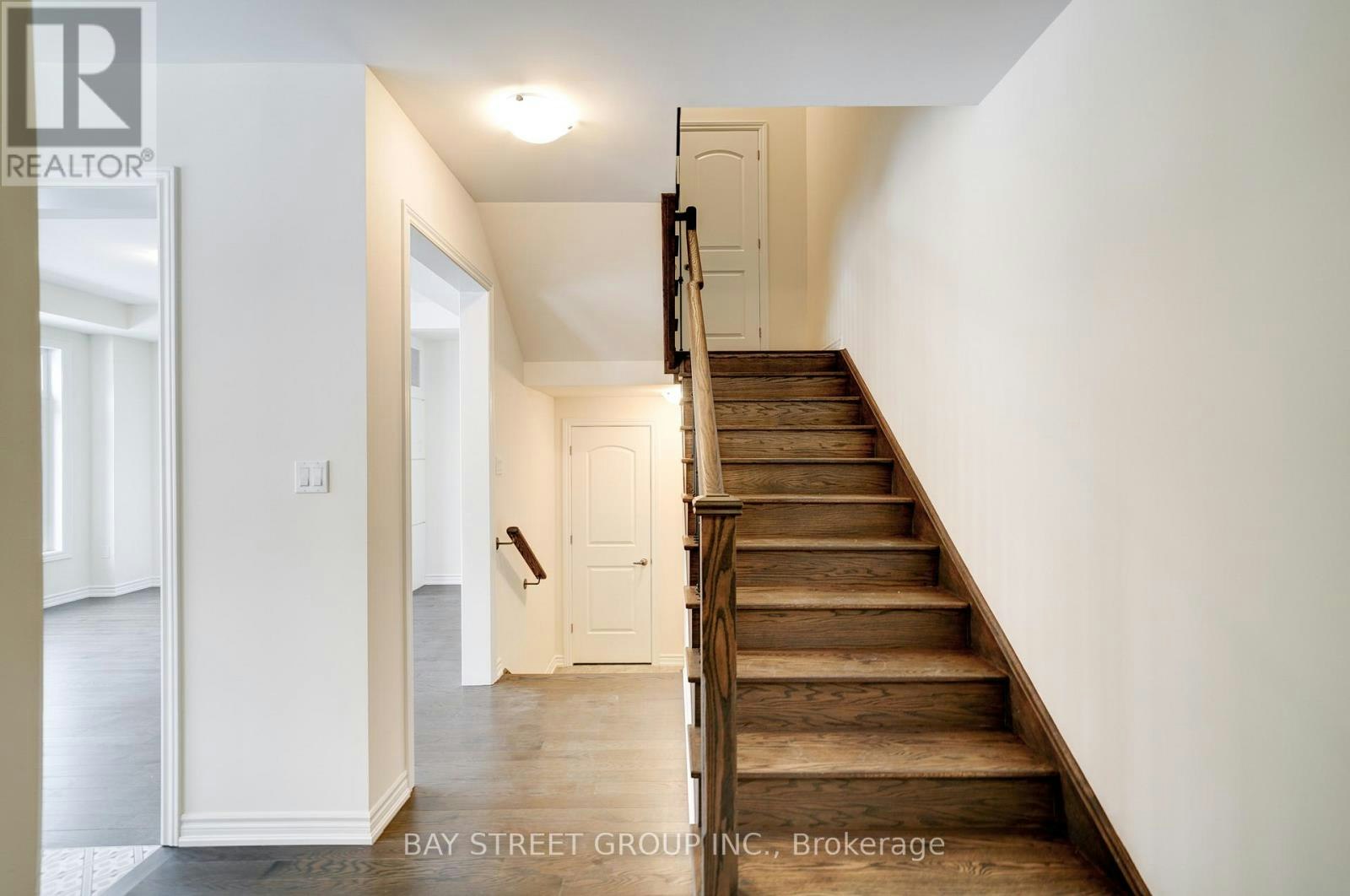 25 Garrett Styles Drive, Georgina, ON, L4P 0J1 - 10