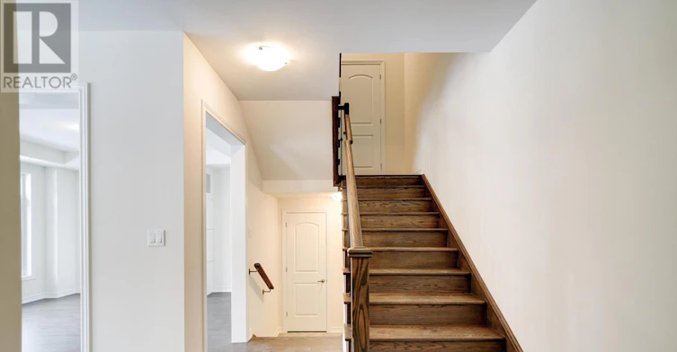 25 Garrett Styles Drive, Georgina, ON, L4P 0J1 - 10