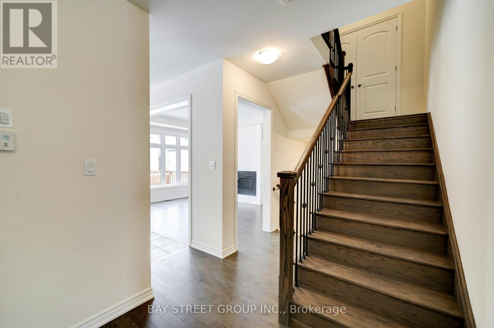 25 Garrett Styles Drive, Georgina, ON, L4P 0J1 - 9