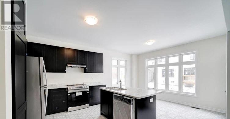 25 Garrett Styles Drive, Georgina, ON, L4P 0J1 - 14