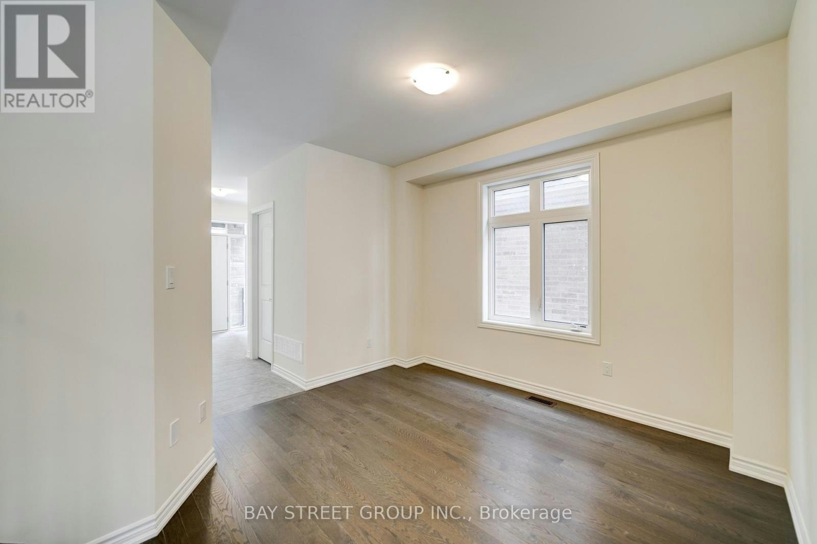 25 Garrett Styles Drive, Georgina, ON, L4P 0J1 - 6