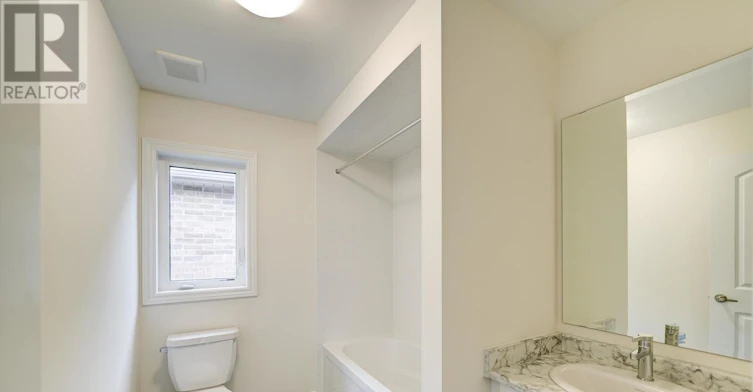 25 Garrett Styles Drive, Georgina, ON, L4P 0J1 - 32