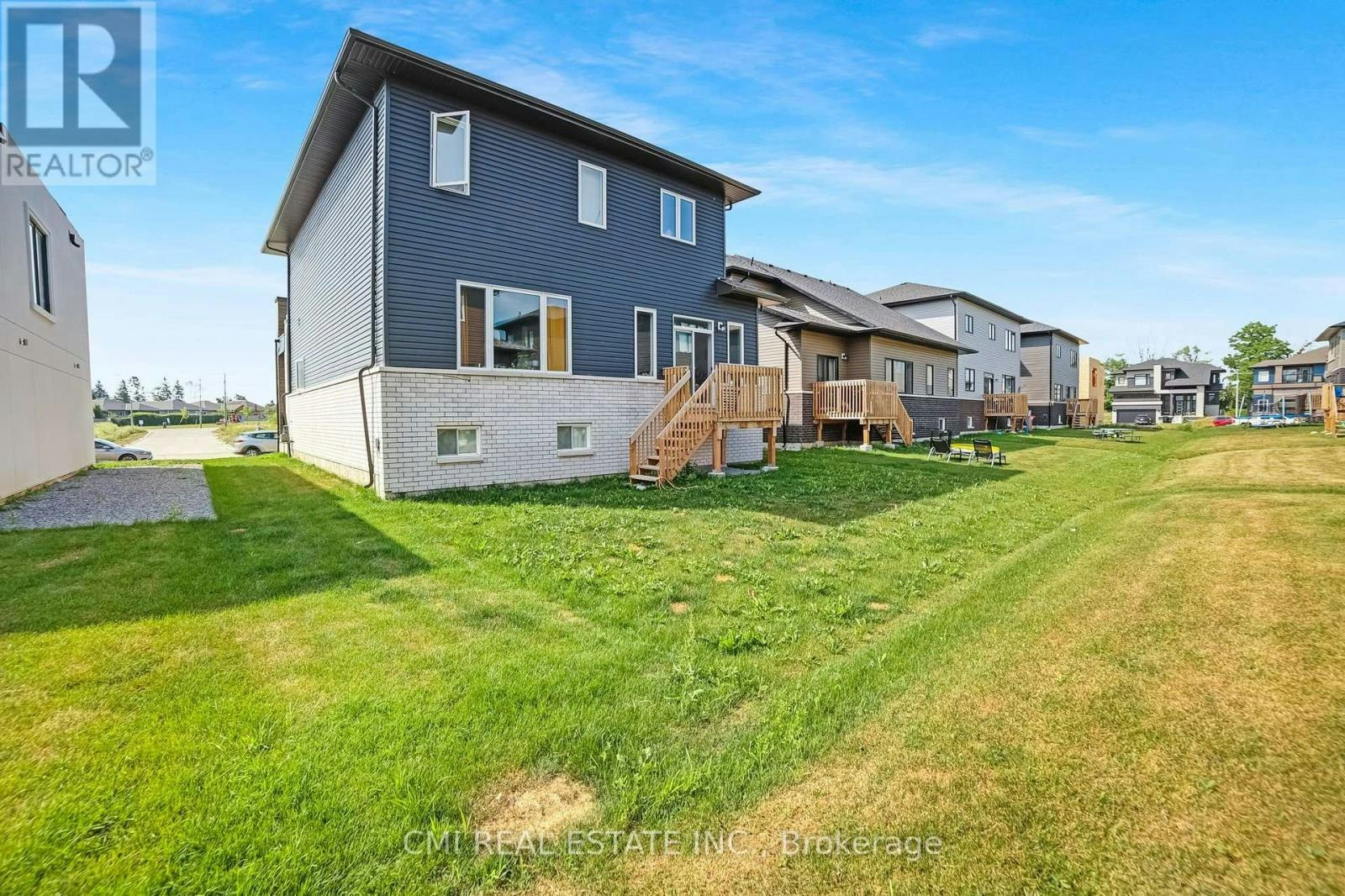 3742 Sunbank Crescent, Severn, ON, L3V 6H3 - 39