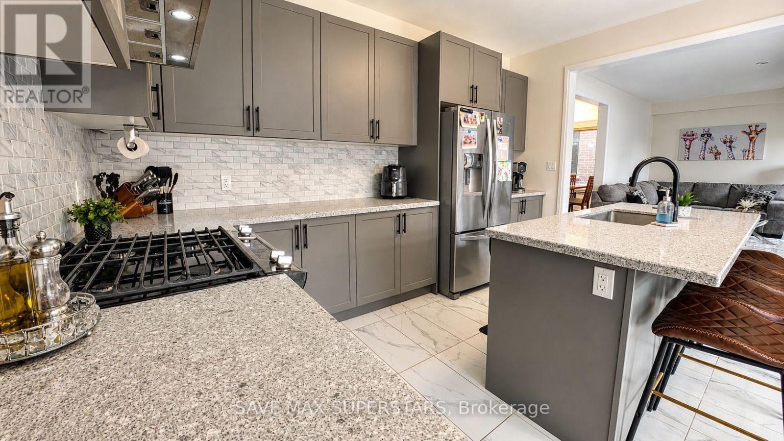 4 Sweet Cicely Street, Springwater, ON, L9X 2E2 - 14