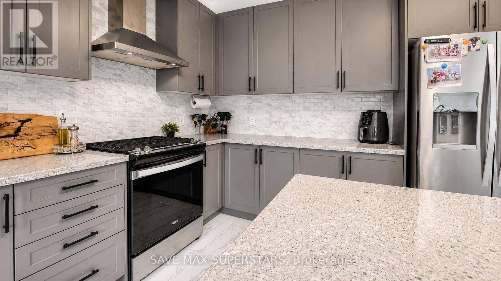 4 Sweet Cicely Street, Springwater, ON, L9X 2E2 - 16