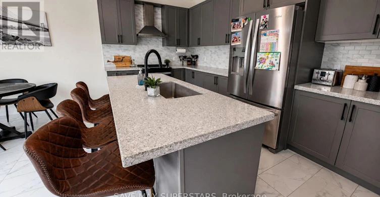4 Sweet Cicely Street, Springwater, ON, L9X 2E2 - 45