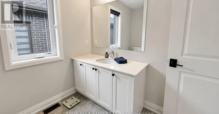 4 Sweet Cicely Street, Springwater, ON, L9X 2E2 - 23