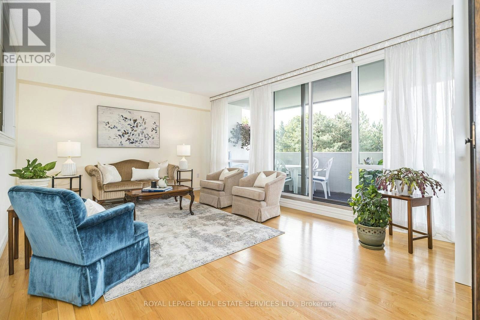 513-250 Scarlett Road, Toronto, ON, M6N 4X5