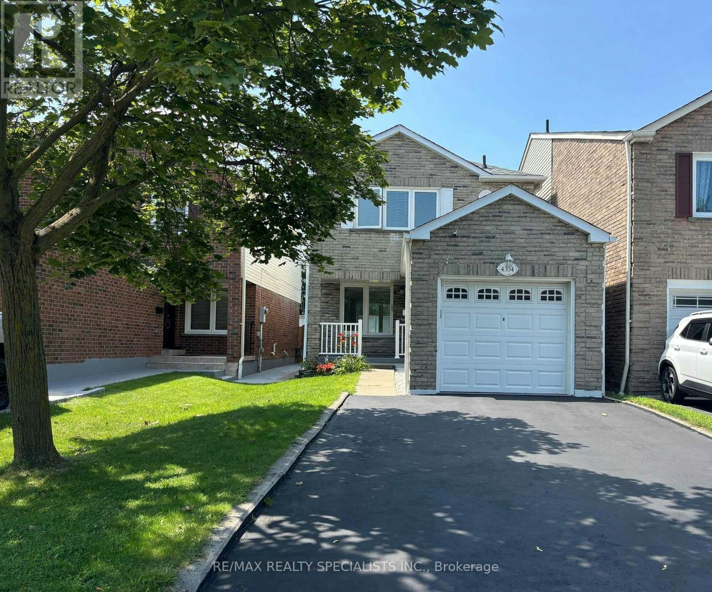 4334 Lee Drive, Mississauga, ON, L4W 4A8