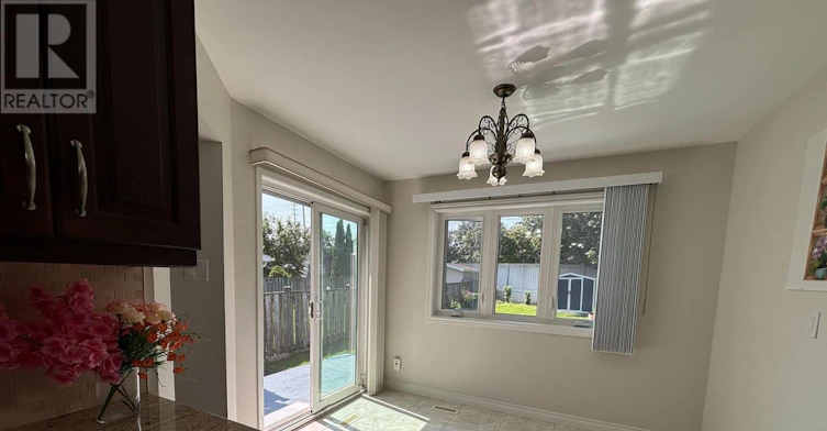 4334 Lee Drive, Mississauga, ON, L4W 4A8 - 5