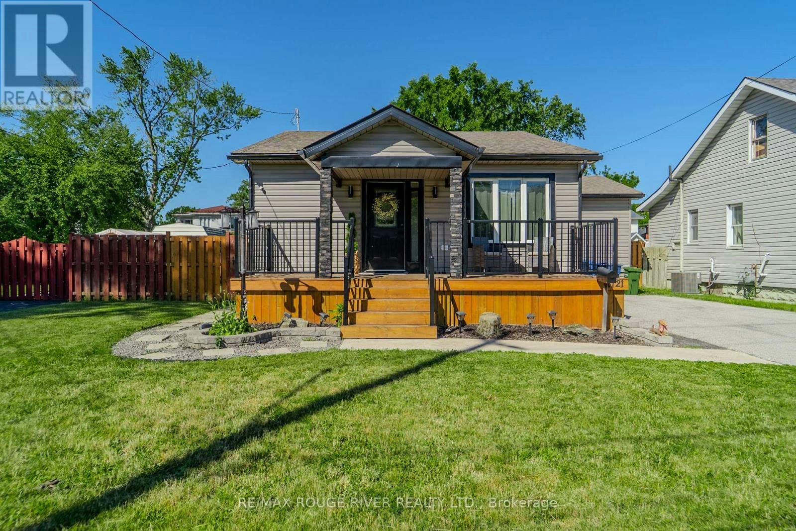 1721 Cameron Blvd Boulevard S, Windsor, ON, N9B 3C9