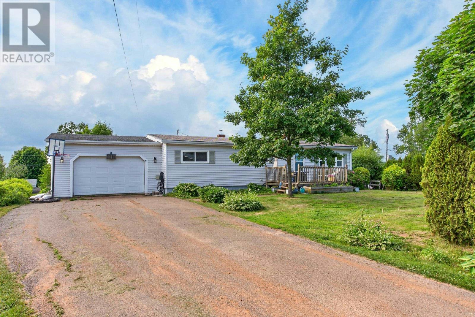 23 Lakeview Drive, Cornwall, PE, C0A 1H5