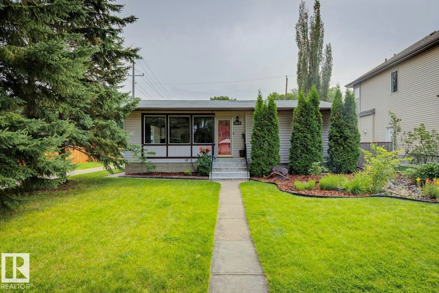 10151 71 Street NW, Edmonton, AB, T6A 2V6