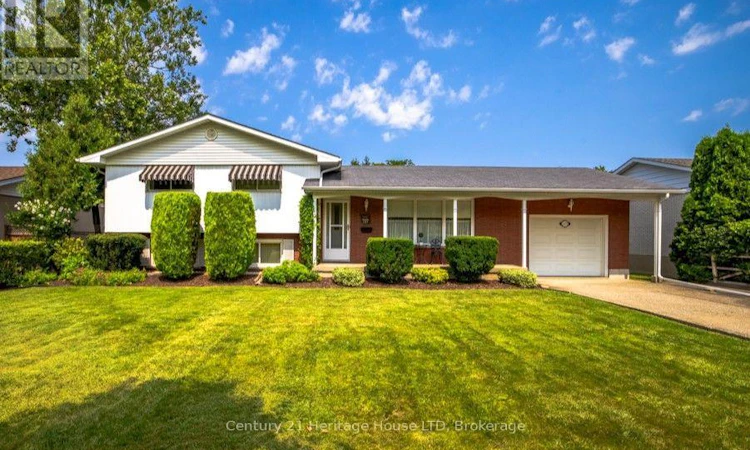 121 Lockhart Drive