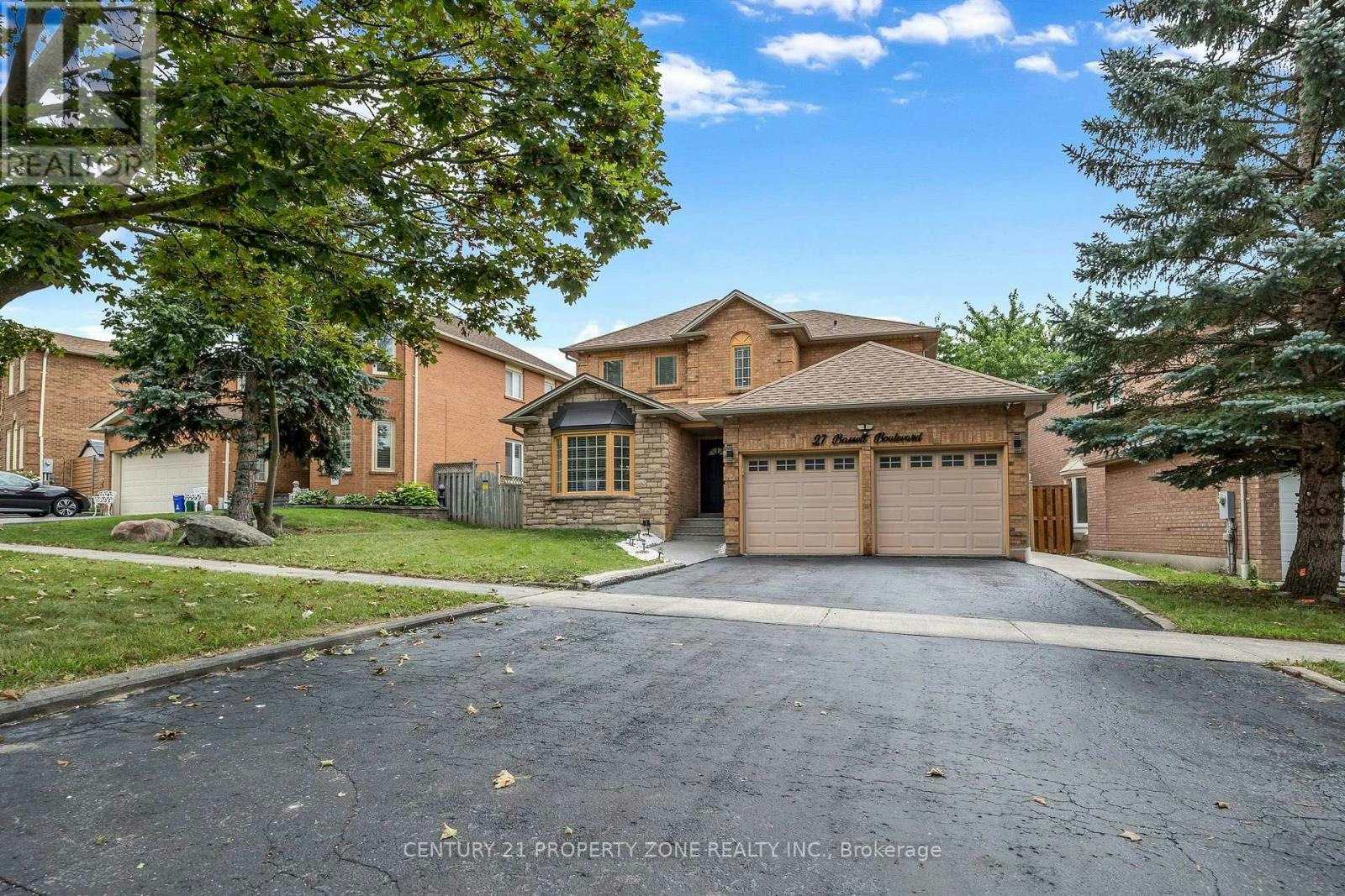 27 Bassett Boulevard, Whitby, ON, L1N 9A3