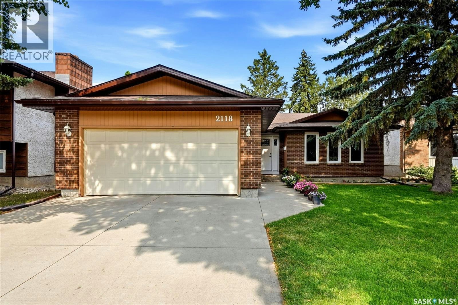 2118 Elderkin Drive E, Regina, SK, S4V 1N7