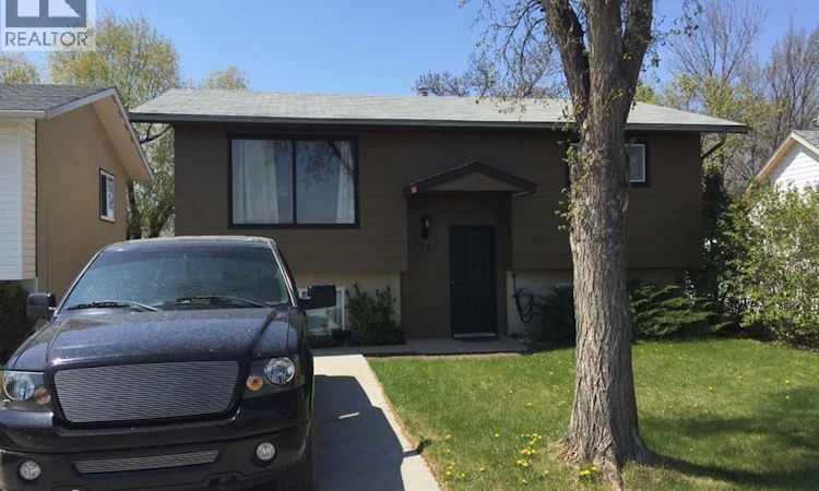 581 3rd Street W