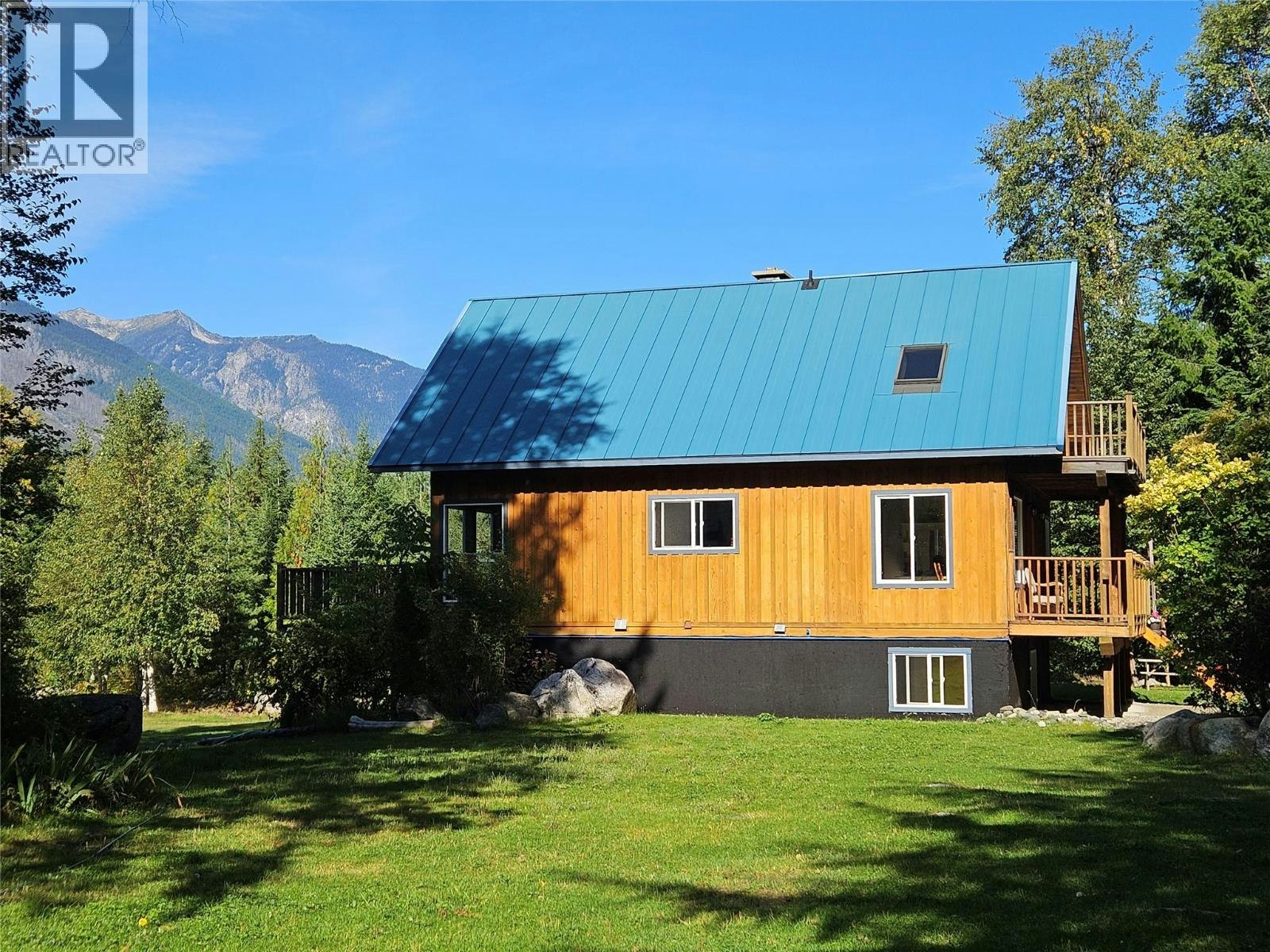 325 EAST Wilson Creek Road, Rosebery, BC, V0G 1S1
