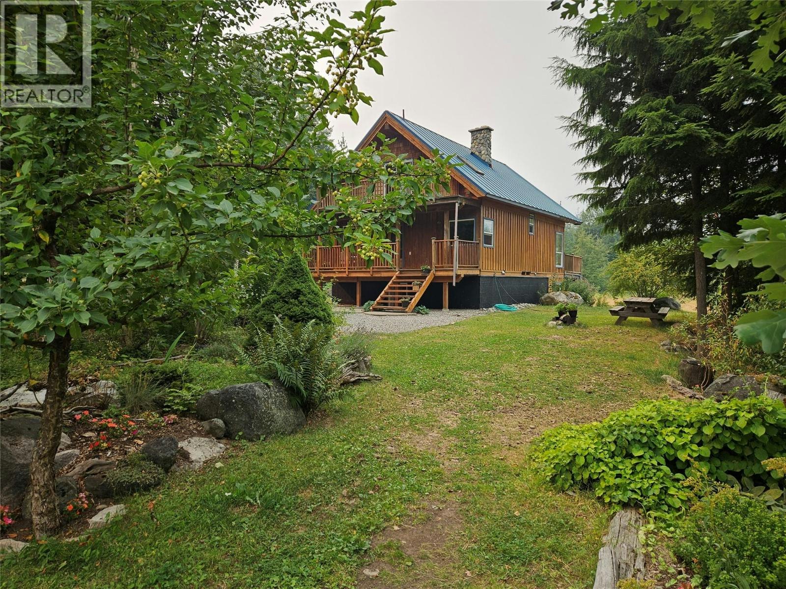 325 EAST Wilson Creek Road, Rosebery, BC, V0G 1S1