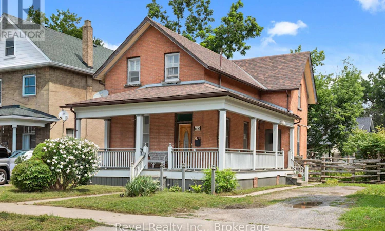 68 William Street S