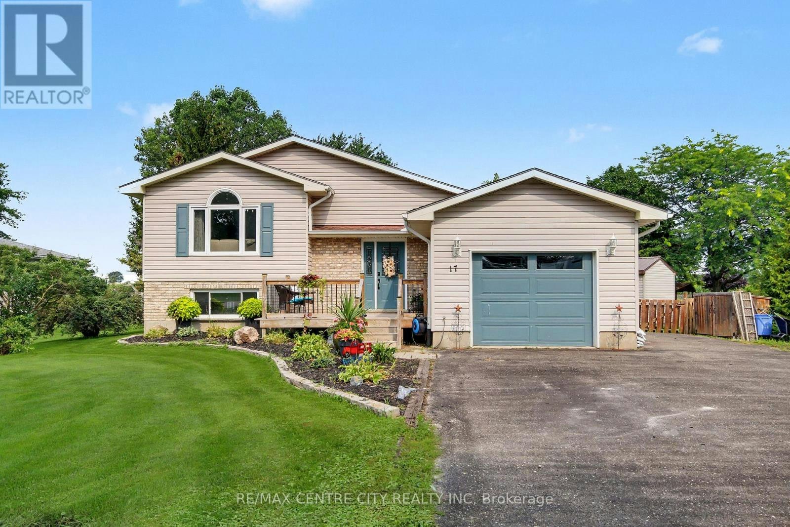 17 Rose Street, Dutton, ON, N0L 2M0
