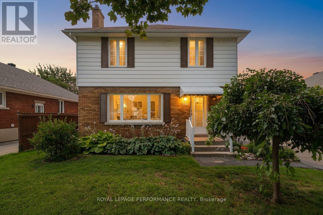 550 Wolffdale Crescent, Ottawa, ON, K1K 1N5