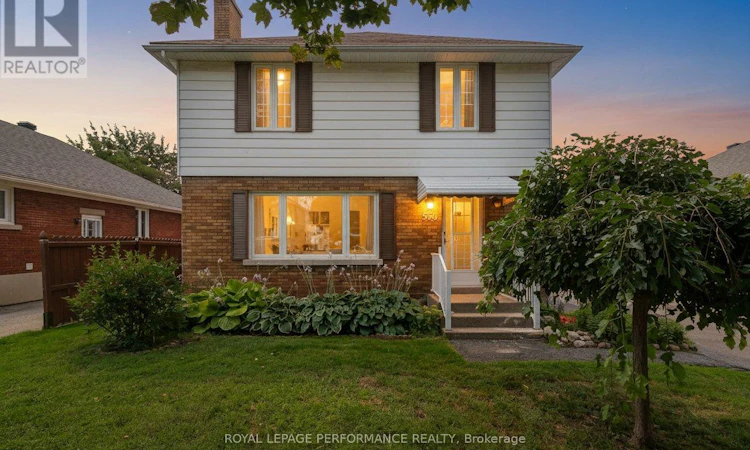 550 Wolffdale Crescent