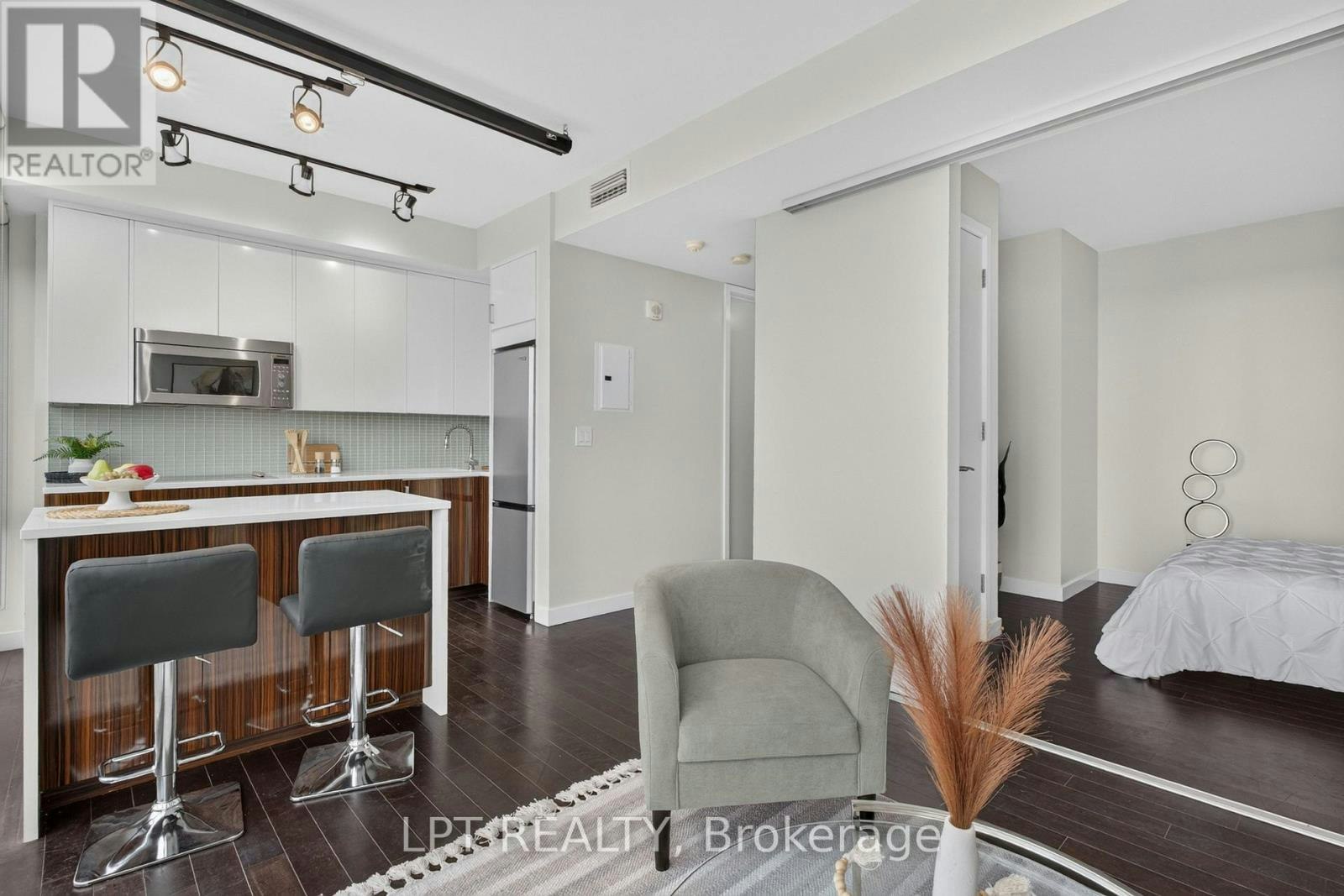 1004-201 Parkdale Avenue, Ottawa, ON, K1Y 1E8 - 8