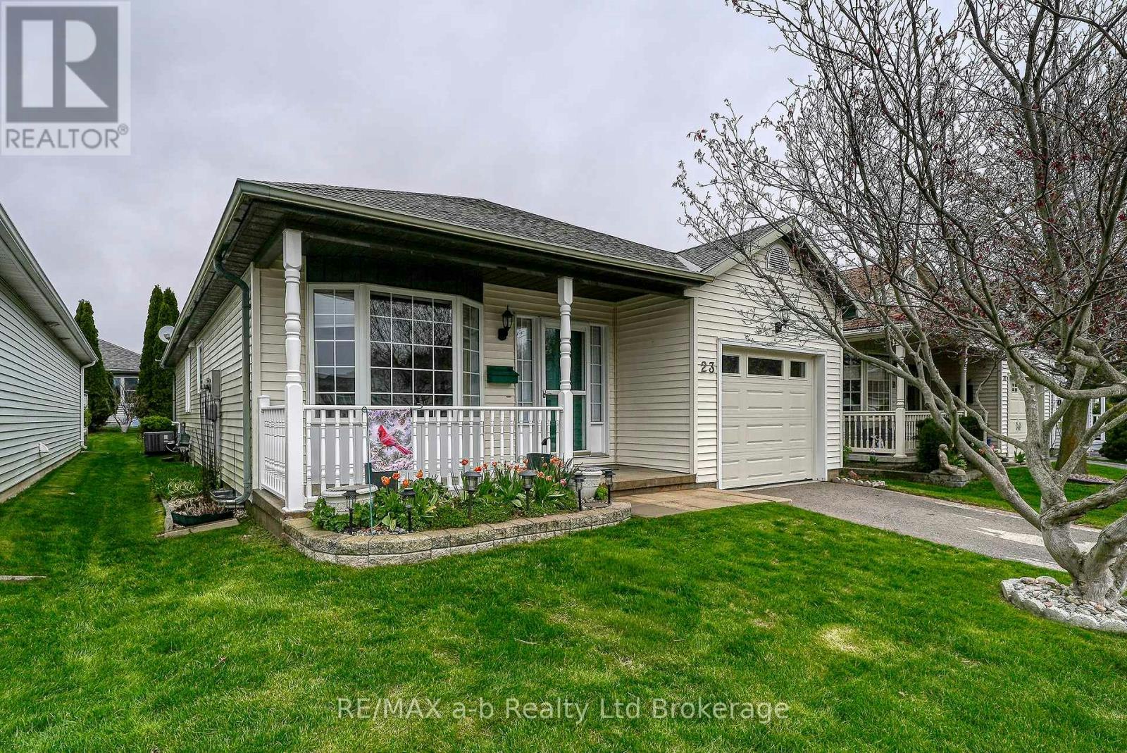 23 Brasher Drive, Tillsonburg, ON, N4G 5T2