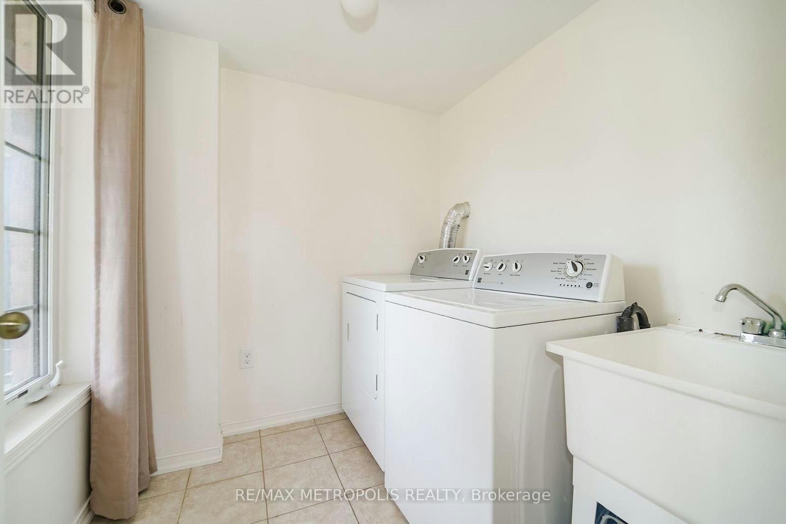 866 Audley Road, Ajax, ON, L1Z 1M4 - 22