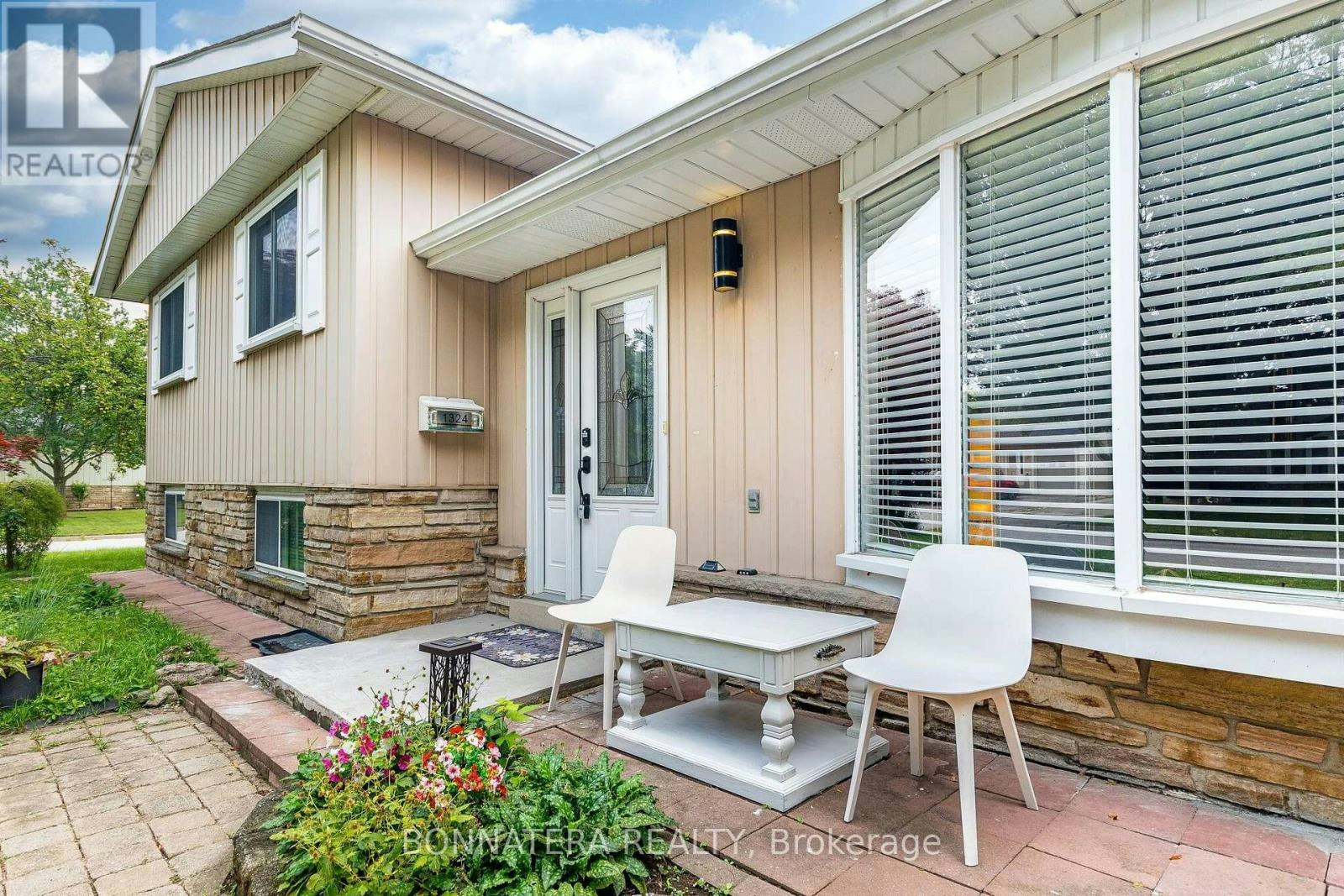 1324 Aldridge Crescent, Burlington, ON, L7M 1J1