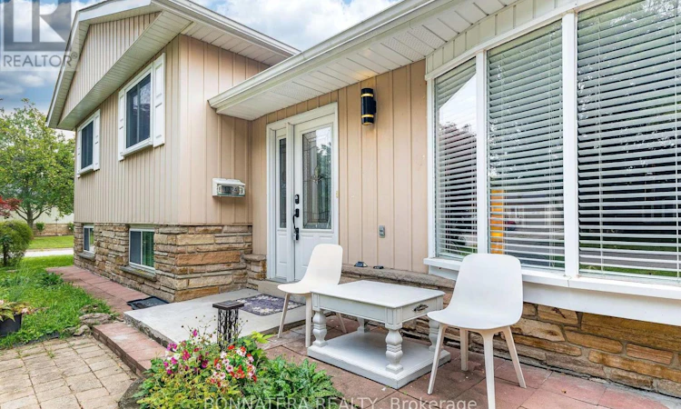 1324 Aldridge Crescent