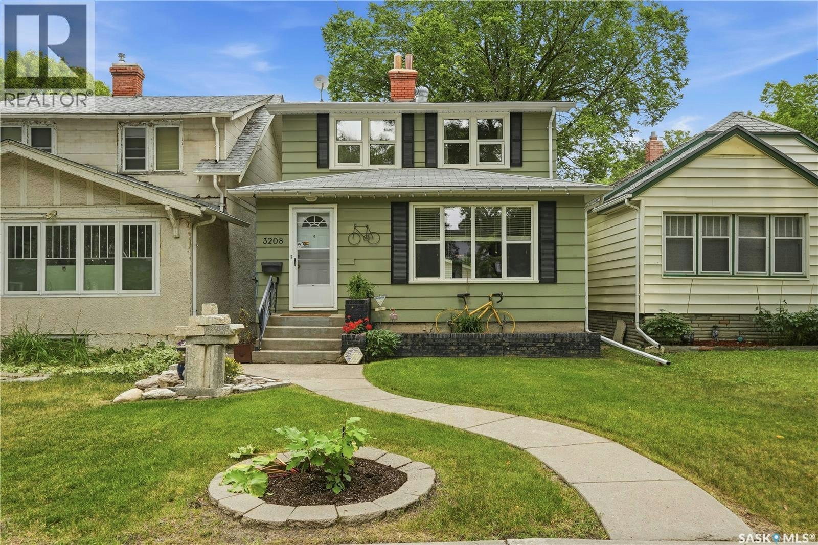 3208 Victoria Avenue, Regina, SK, S4T 1L4