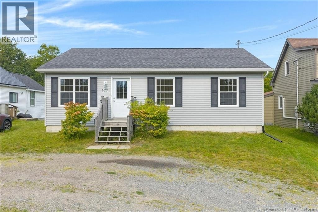 329 Hawthorne Ave Ext, Saint John, NB, E2K 3T1