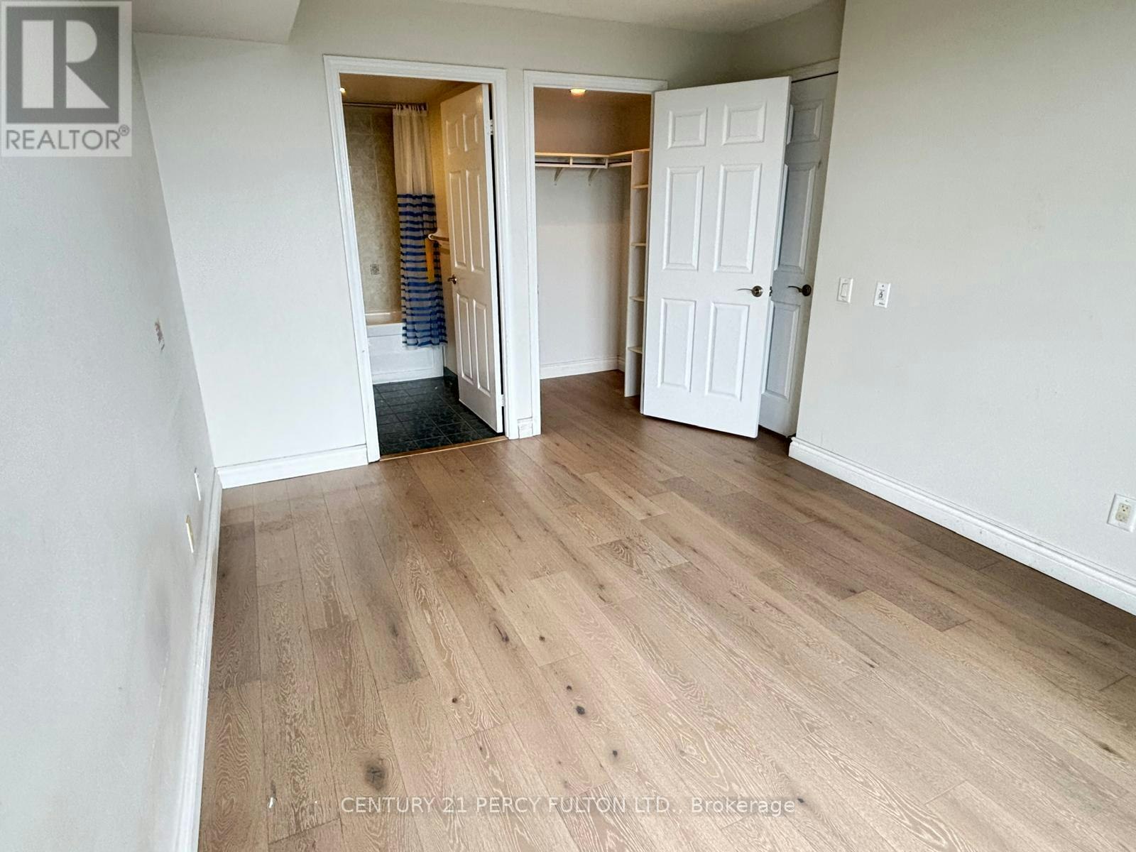 1101-8 Mondeo Drive, Toronto, ON, M1P 5C7 - 11