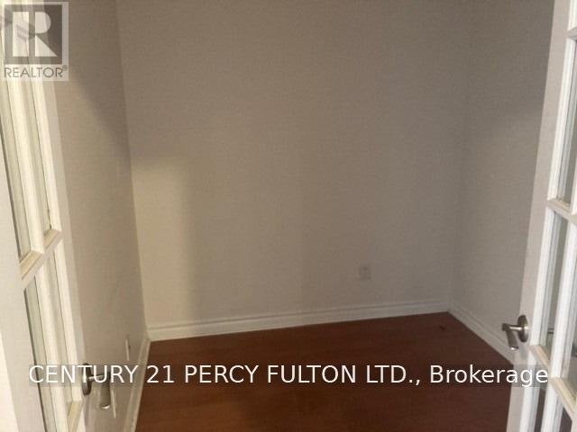 1101-8 Mondeo Drive, Toronto, ON, M1P 5C7 - 9