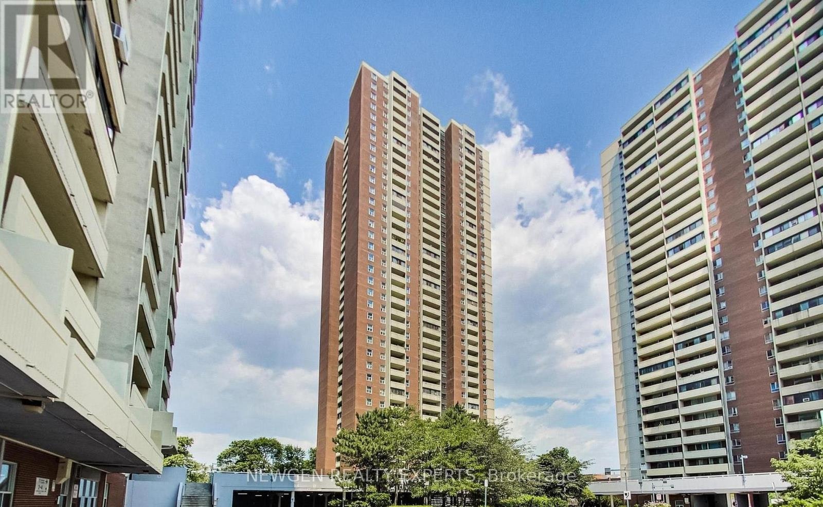 502-3 Massey Square, Toronto, ON, M4C 5L5