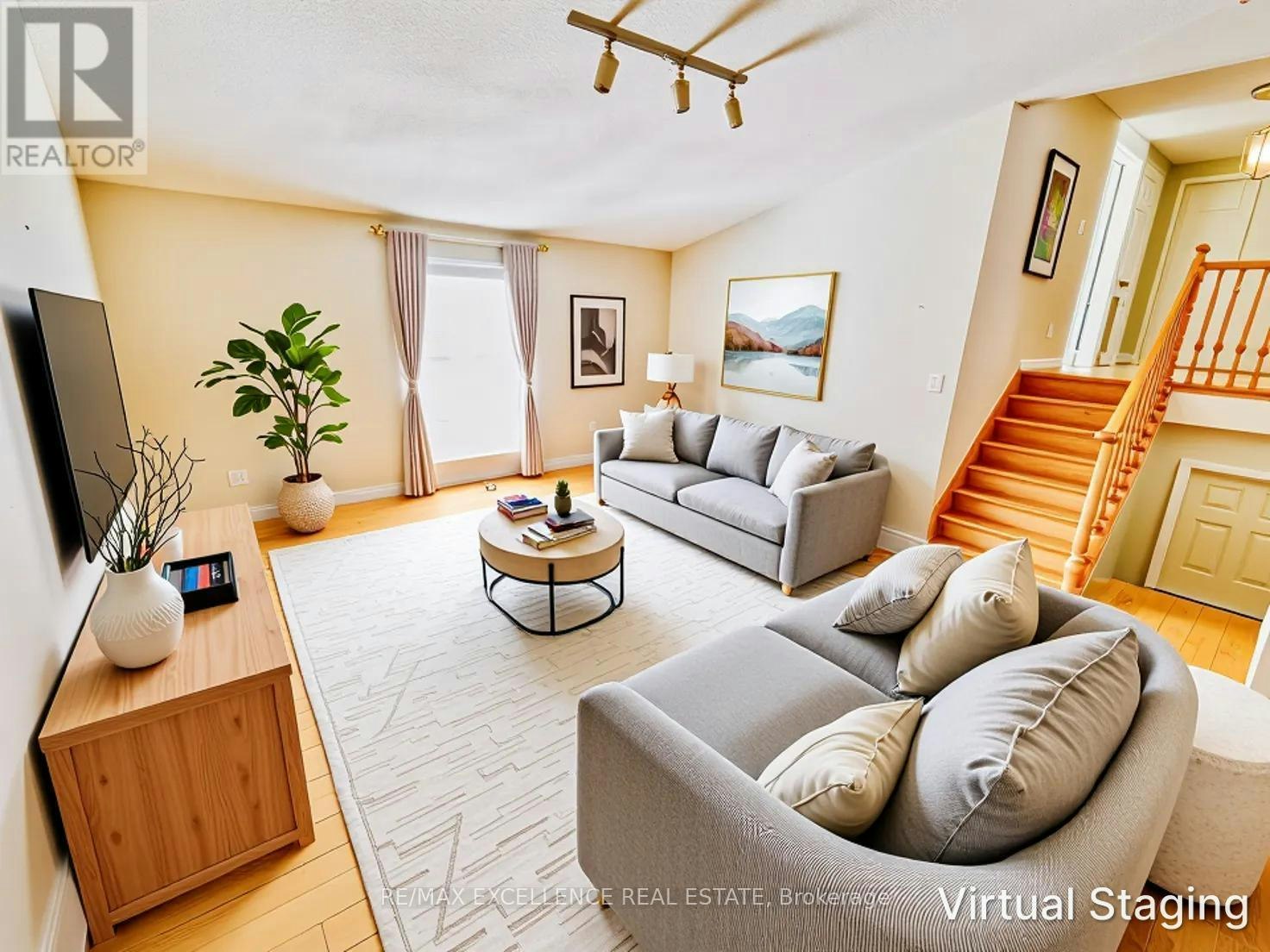 307 Niagara Drive, Oshawa, ON, L1G 8A8 - 2