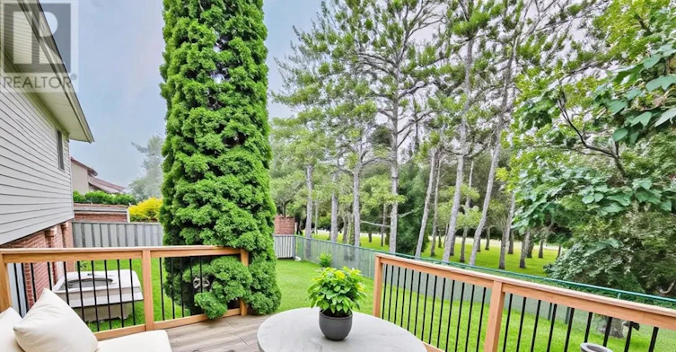 307 Niagara Drive, Oshawa, ON, L1G 8A8 - 9