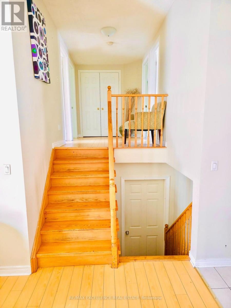 307 Niagara Drive, Oshawa, ON, L1G 8A8 - 3